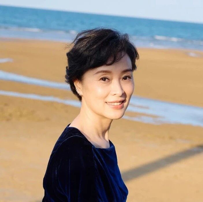 演员吴越自曝遭AI假冒带货，凌晨发文怒斥：太恶劣！