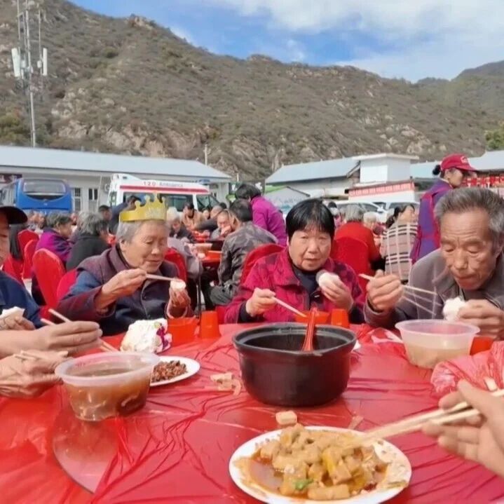夏 县:庆重阳 树新风 暖民心 夏 县:庆重阳 树新风 暖民心