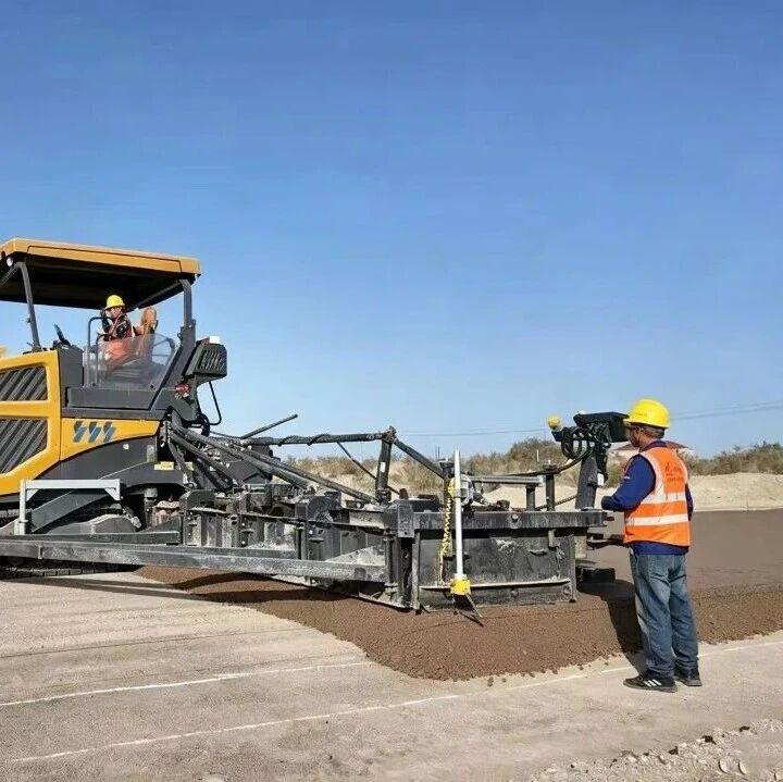 冲刺四季度 | 北新路桥集团承建兵团第一师阿沙五标项目路面底基层试验段摊铺顺利开工 冲刺四季度 | 北新路桥集团承建兵团第一师阿沙五标项目路面底基层试验段摊铺顺利开工
