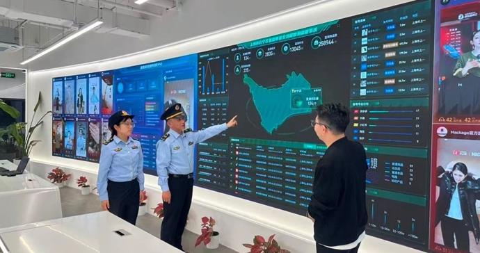 一枚码，如何治好小店的“迎检焦虑”：透视上海涉企检查系统性变革