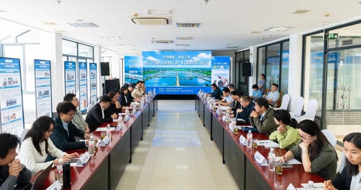 科研驻塘口,良种筑根基,松江举行河蟹科技成果展示暨产业高质量发展交流活动 科研驻塘口,良种筑根基,松江举行河蟹科技成果展示暨产业高质量发展交流活动