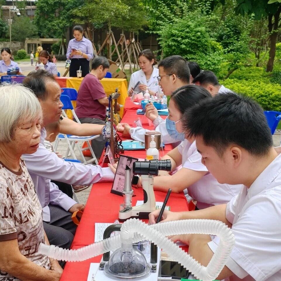 情暖重阳桑榆美 敬老助老润民心 —— 玉州区开展丰富多彩 “敬老月” 系列活动 情暖重阳桑榆美 敬老助老润民心 —— 玉州区开展丰富多彩 “敬老月” 系列活动