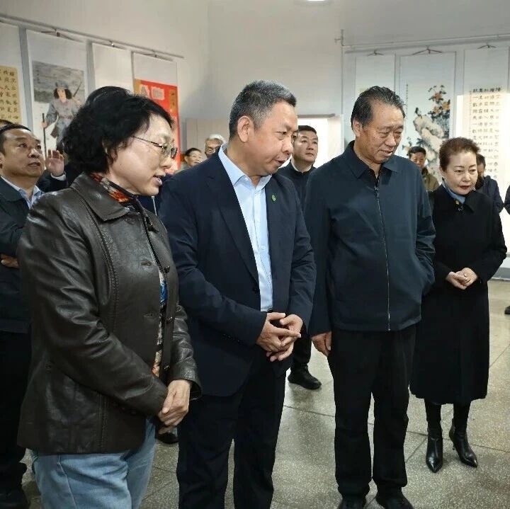 纪念长征胜利90周年主题书画摄影展举办 纪念长征胜利90周年主题书画摄影展举办