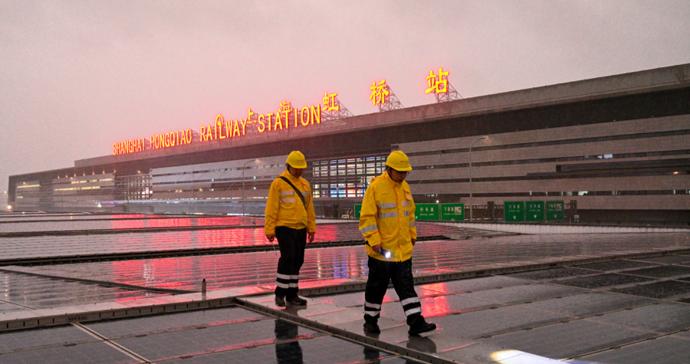 全力筑牢铁路房建设备防台安全防线，为旅客列车平稳运行保驾护航