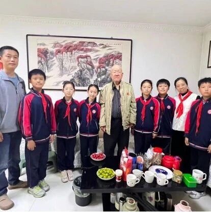 寻访革命前辈传承红色薪火 寻访革命前辈传承红色薪火