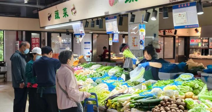 霜降时节应季蔬菜走俏,市民餐桌更重“润燥适口” 霜降时节应季蔬菜走俏,市民餐桌更重“润燥适口”