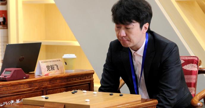 世界冠军争冠,街坊棋友也来过招!一场围棋大赛,让更多人坐到棋盘前 世界冠军争冠,街坊棋友也来过招!一场围棋大赛,让更多人坐到棋盘前