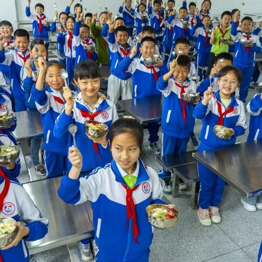 从“吃得饱”到“吃得营养健康”——红花岗区“校园餐”整治惠及12万余名学生