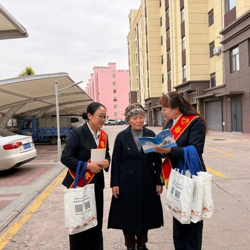 「扫黑除恶」科右中旗司法局开展深化扫黑除恶专项斗争暨“敬老月”专题法治宣传讲座