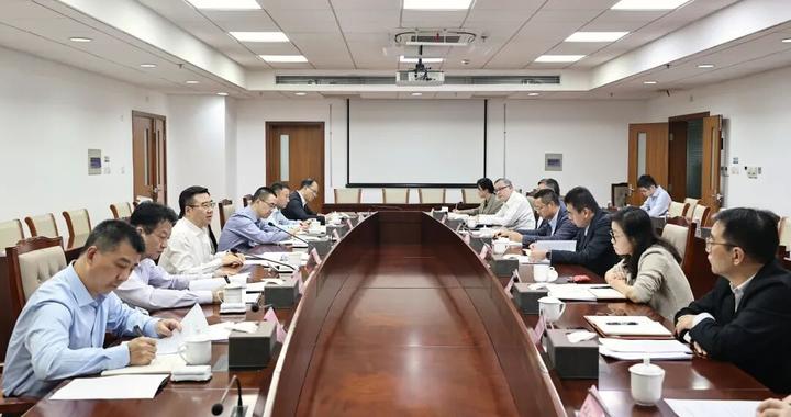 区委召开部分大口党委、街道、国企书记座谈会,就党代会报告听取各方意见建议 区委召开部分大口党委、街道、国企书记座谈会,就党代会报告听取各方意见建议