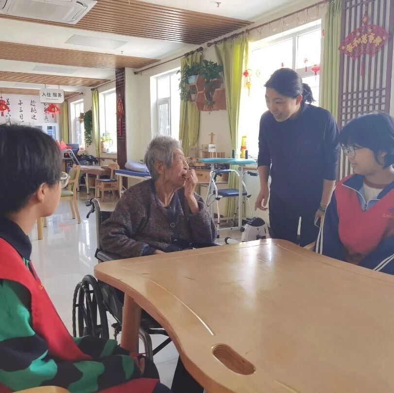 【新时代文明实践】童心伴长者 温情暖桑榆 【新时代文明实践】童心伴长者 温情暖桑榆