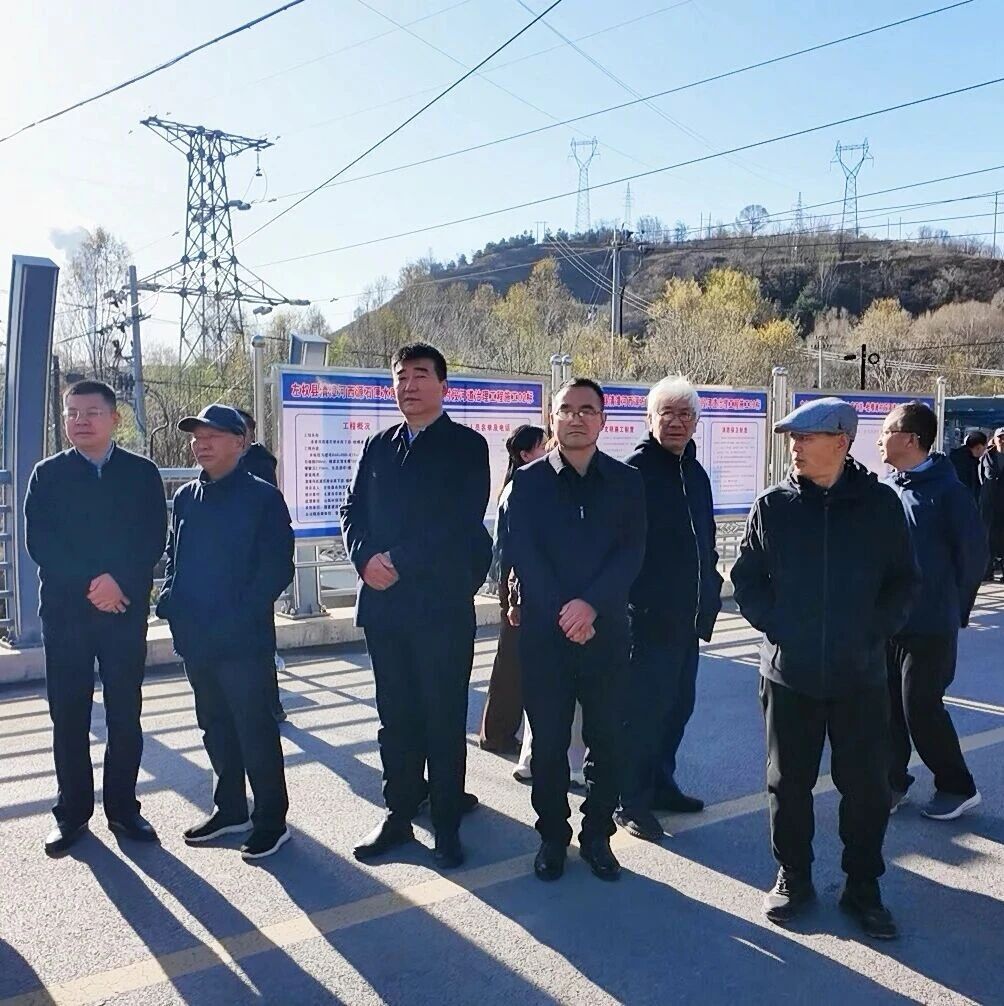 左权县组织离退休干部观摩全县重点工程建设 左权县组织离退休干部观摩全县重点工程建设