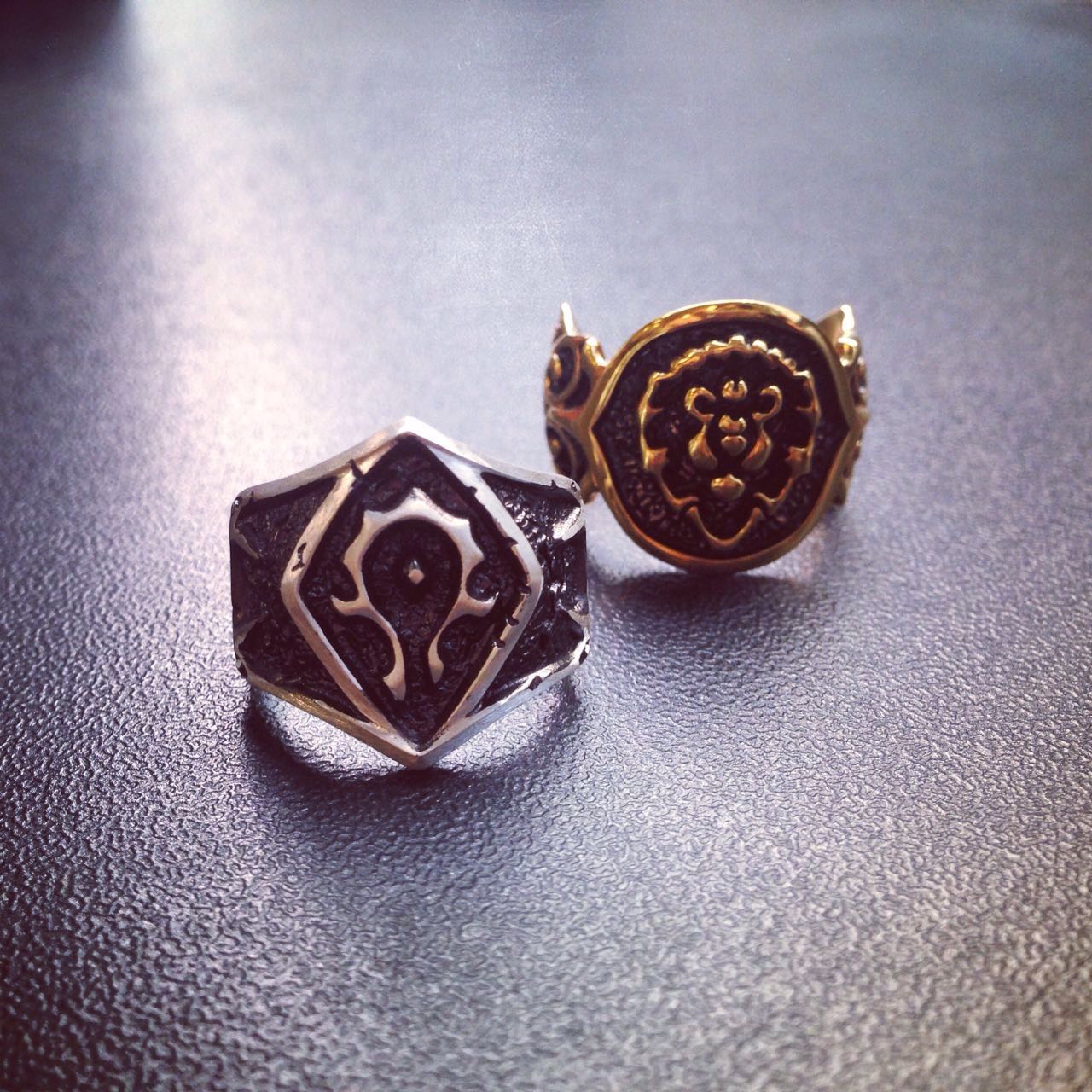 魔兽世界十年回馈玩家 联盟部落专属限量戒指