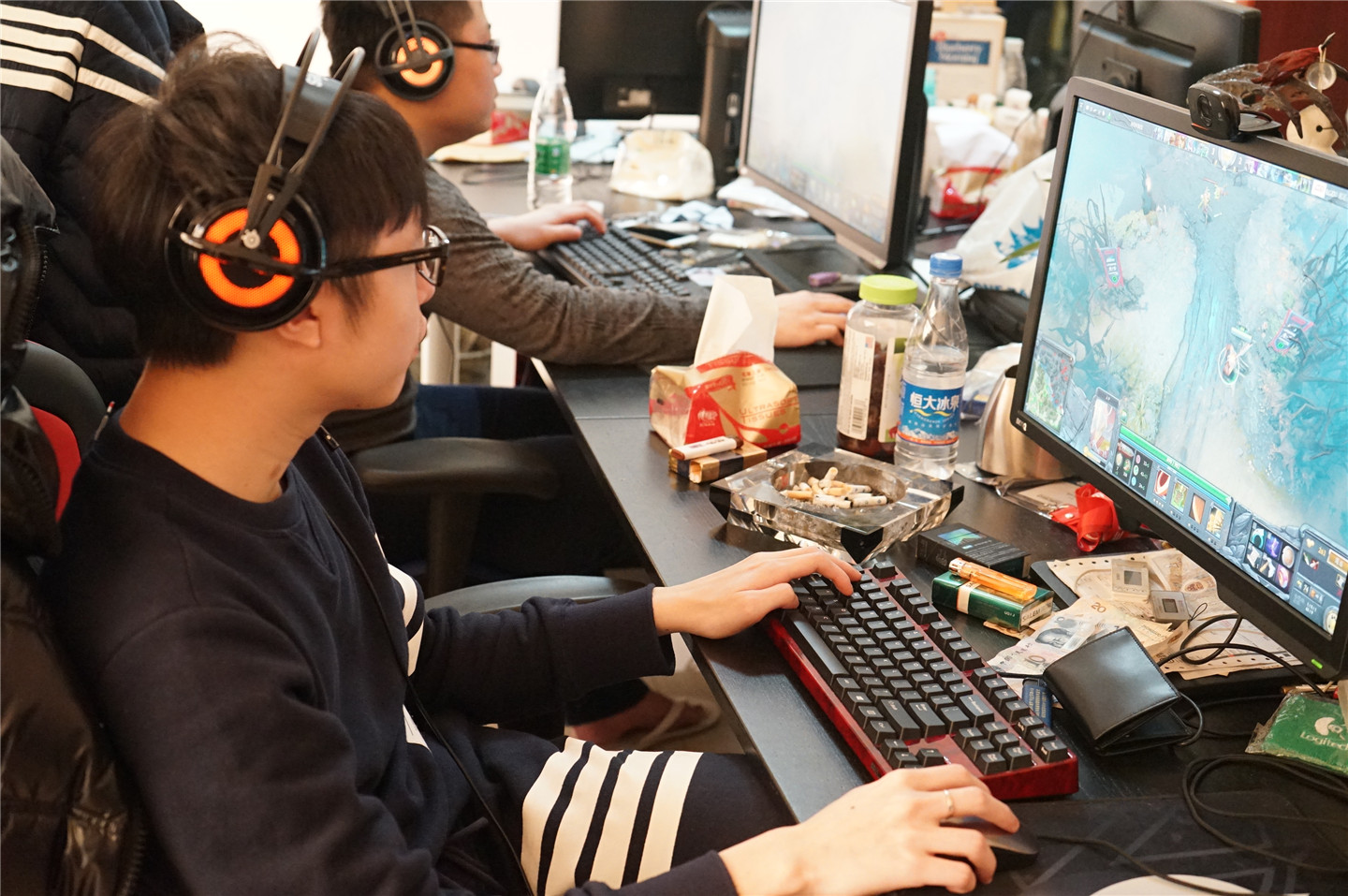 《电竞人的一天》第5期:涅磐重生Newbee