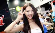 腿玩年的台湾正妹 极品Showgirl萱萱儿长腿吸睛