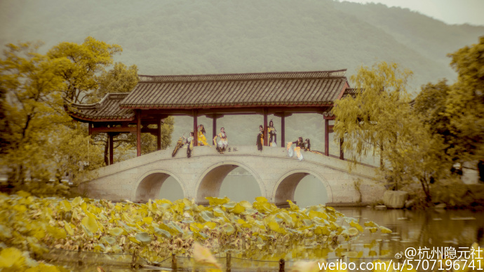 杭州隐元社出品 《剑网3》藏剑山庄黄鸡COS群像