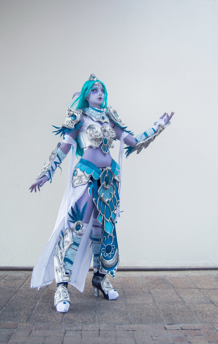 魔兽玩家cosplay推荐暗夜月之女祭司泰兰德语风