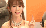 主播面容可爱神似Yurisa