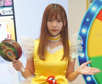 2018CJ新浪展台青春靓丽showgirl