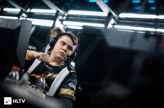 SLIȺNAVI 3-0fnaticҫϺ̲