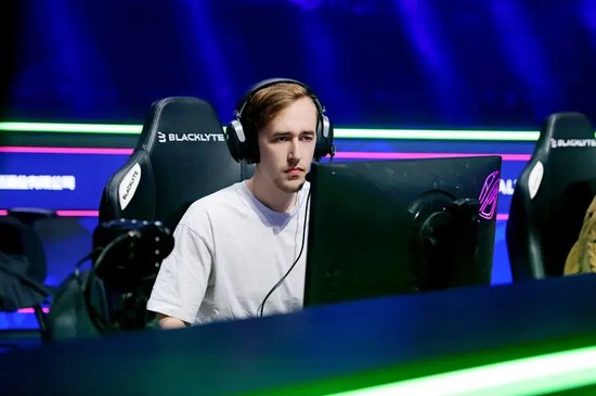 【蜗牛电竞】成都重演TI总决赛,这次剑心犹在了!Tundra横扫Yandex拿下BLAST四连冠【EV扑克小游戏官网】