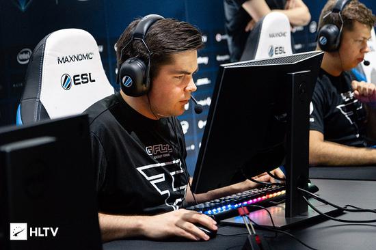 ǰϢ cromenSwole Patrol