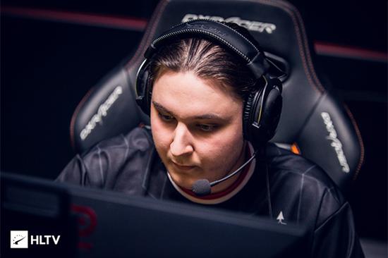 hampus뿪Red ReserveΪѡ