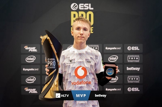 HLTV 2022年度最佳选手第8名：ropz