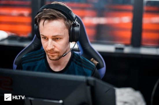 HLTV 2023年度最佳选手TOP18：cadiaN