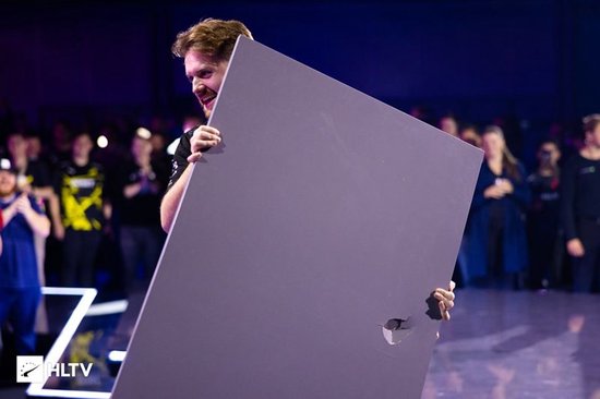 【蜗牛电竞】HLTV 2024年度最佳选手TOP4:NiKo【EV扑克小游戏官网】