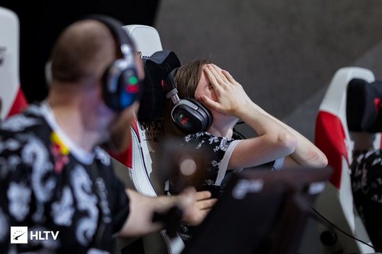 【蜗牛电竞】HLTV 2024年度最佳选手TOP1:donk【EV扑克小游戏官网】