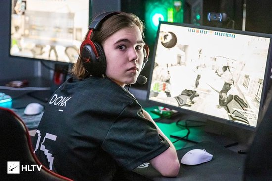 【蜗牛电竞】HLTV 2024年度最佳选手TOP1:donk【EV扑克小游戏官网】