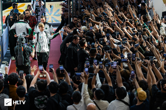 m0NESY：大赛压力外人难知，如今找回了比赛的乐趣