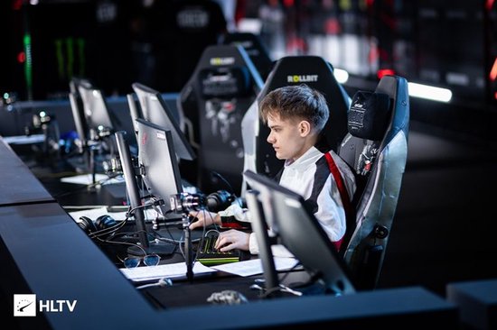 【蜗牛电竞】从教父归来到NiKo救赎:细数布达佩斯Major淘汰赛八大看点【EV扑克小游戏官网】