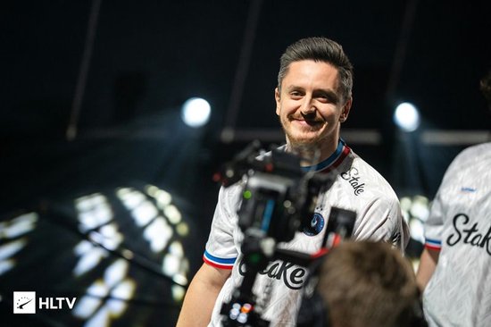 【蜗牛电竞】Vitality赛后群采 apEX:今年九座奖杯已是不可思议的壮举【EV扑克小游戏官网】