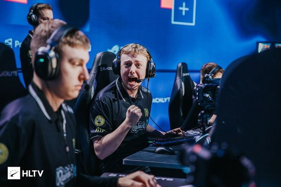 【蜗牛电竞】OD锐评鹿特丹小组赛：TYLOO值得表扬，FaZe的人就是混工资呗【EV扑克小游戏官网】