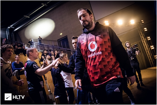 oskar重返HellRaisers