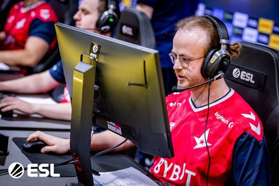 b0RUP：Astralis看中了我的撕扯防线拉开空间的能力