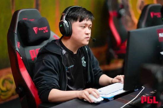 【蜗牛电竞】陨落!战车与XG落入1-1组!难选!今日两场比赛15点同开【EV扑克小游戏官网】