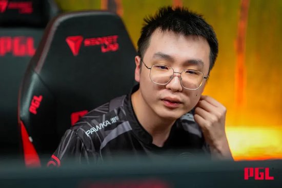 【蜗牛电竞】叫s1mple和ZywOo来和我对枪!毛哥圣剑狙击手助XG击败NAVI【EV扑克小游戏官网】