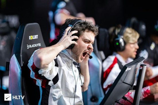 【蜗牛电竞】分析师moses：FaZe在未来六个月内可能不会调整阵容【EV扑克小游戏官网】