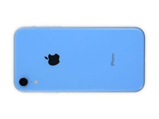 好了，开始吧，这次 iFixit 带来的是一款蓝色 iPhone XR 的拆解。