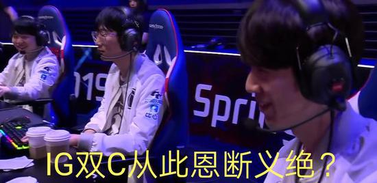 Rookie撞车Theshy 惨遭TS剑姬4杀制裁