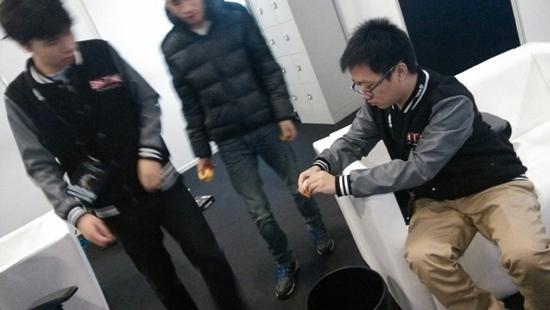 兰克福秋季赛三日 技师老鸡玩SOLO-DOTA2官