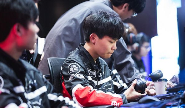 专访阿布 两位替补选手还没发挥出实力