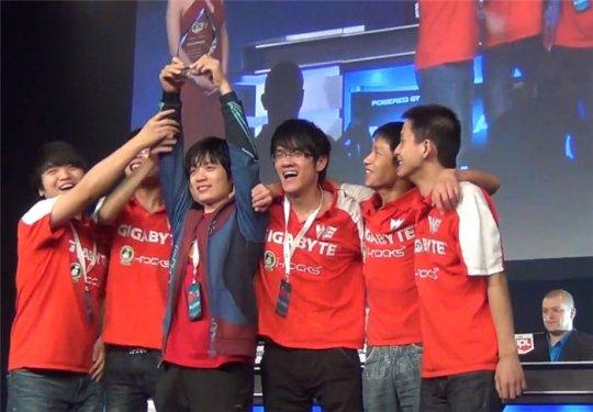 WE与OMG宿命对决 天团的尊严之战-新浪英雄