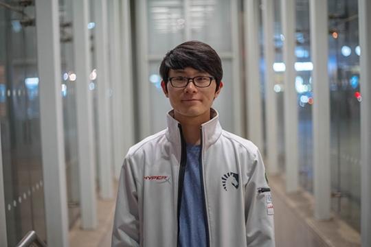 Piglet羡慕SKT夺冠 自信扬言1v9都能赢