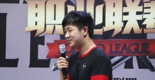 IM赛后采访:获最后胜利的根本是因为队伍团结 IM赛后采访:获最后胜利的根本是因为队伍团结