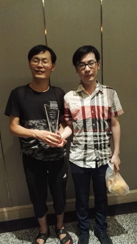 乌鲁木齐黄金赛冠亚军:梦想成为职业选手--新浪