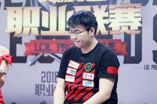 LGD韦神:伤痛,但不放弃希望新浪电竞-最专业的